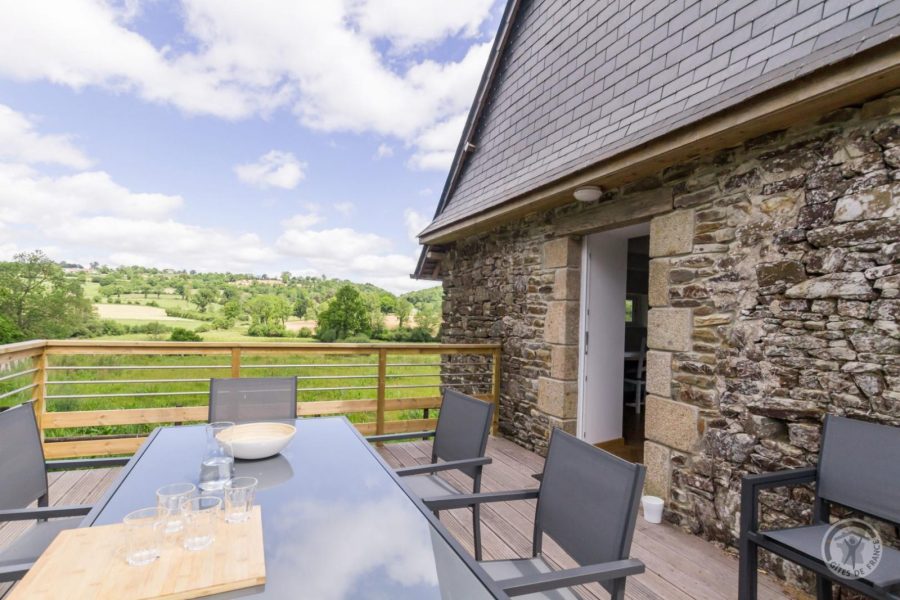 G1024-f34994c3518d4a6194dd8291f5aa3350