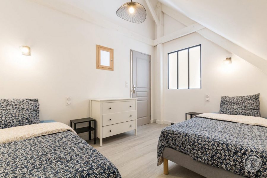 G1032-4487237bbdfe4586ab12cec4a3d04ad5