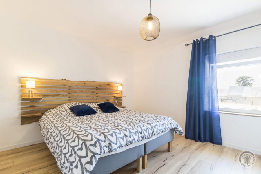 G1035-b59863d88898442d8ecd5ac9566a1576