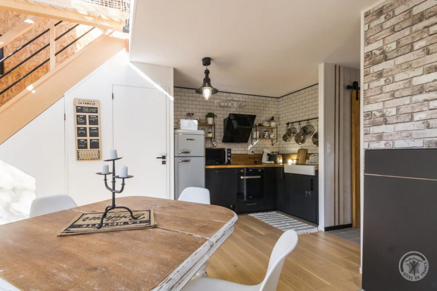 G1066-b58fbf47c94948c58a7afe26538d936e