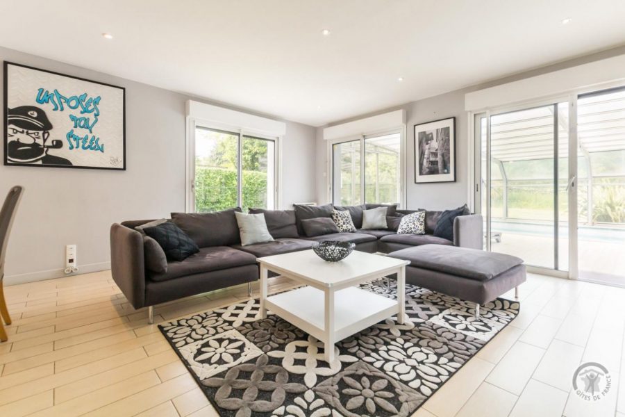 G1112-942ac9ac59884c0cab5f5ba29a3a509d