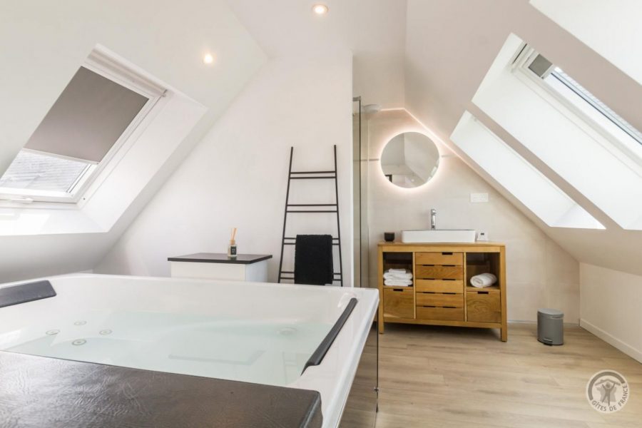 G1163-12831f8d96be48979d5a56afaf151592