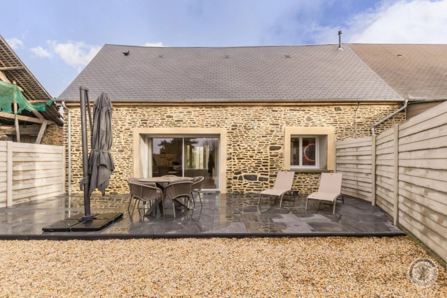 G1307-d40ba0fe7f684660b3cea4075a4f3dff