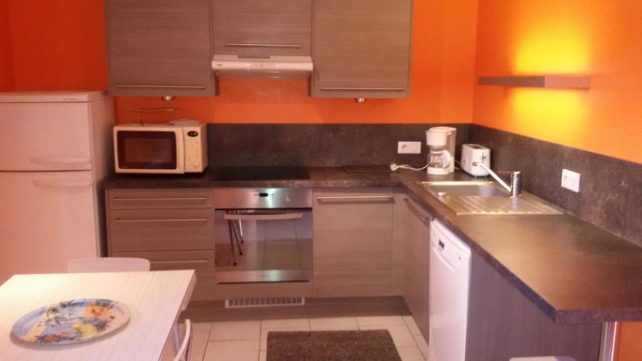 G269-b0281728f7db4040900865d66436162c