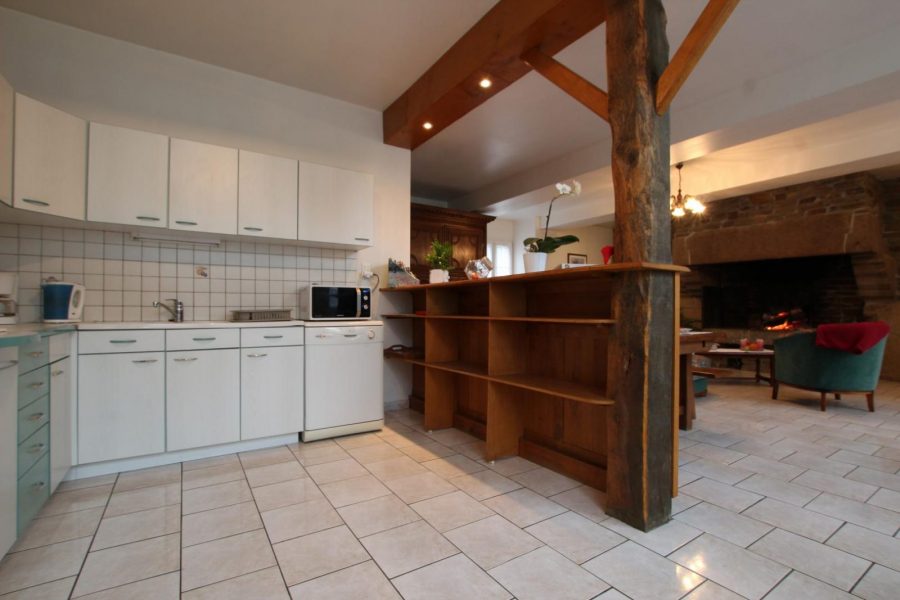 G301-5a75519ff6c14d04a0a4bbf750d6e96c