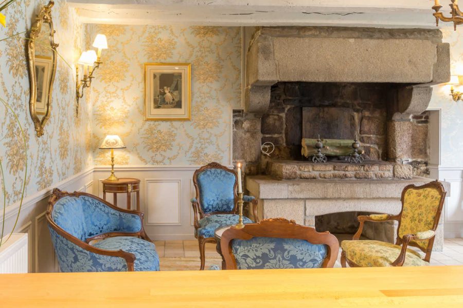 G330-c2b26f24e8ba41f2b8a55ffa39572bbb