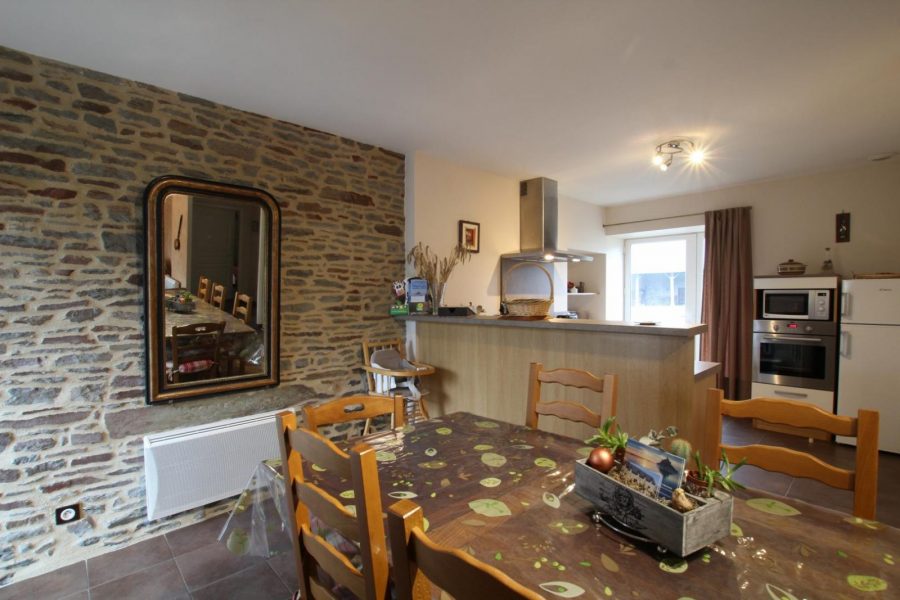 G412-895389a0e83d4c71bd3c8b08b7617070