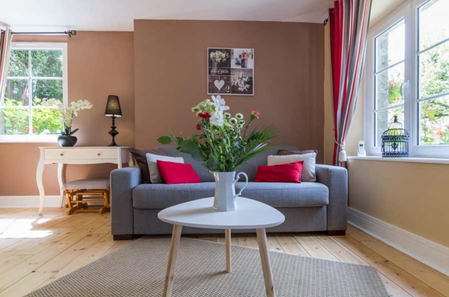 G42-01a1351cc6f642889f365bd8afd08bd2