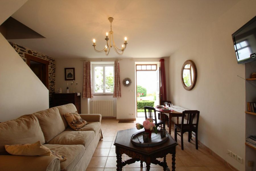 G424-7535f78aa0804d188110cf8b528bab23