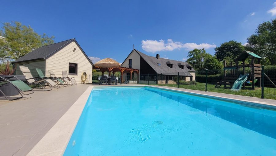 G597-acff2ba5cf8b433189d9fd859747ac78