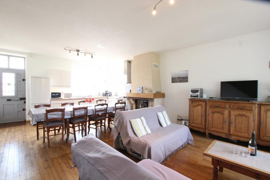 G633-79cad174b15d4b54947ea7f71a785174