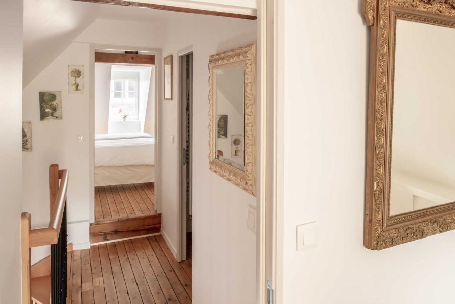 G642-4929a25c46bd46e9adb81816da1fafcb