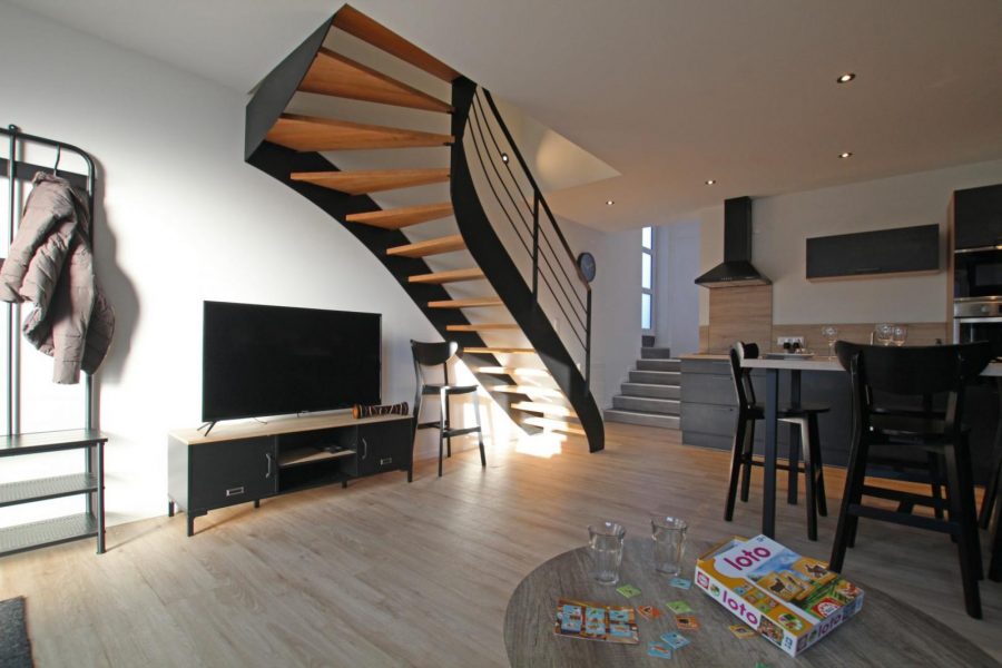 G693-fc1d791bdfdd4722b1e1b36a746cf328