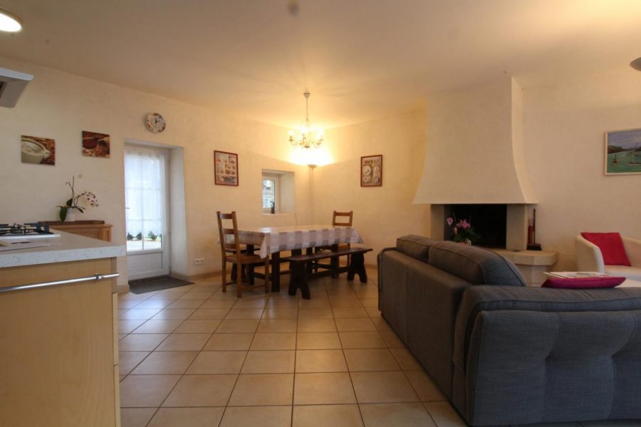 G745-a6ad8338e75f46839ffc1d4437db8c62