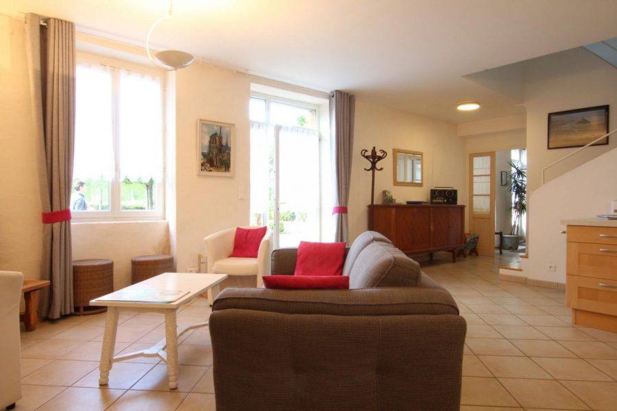 G745-ce4ad2a8bad6470ca087c5e1077c3624