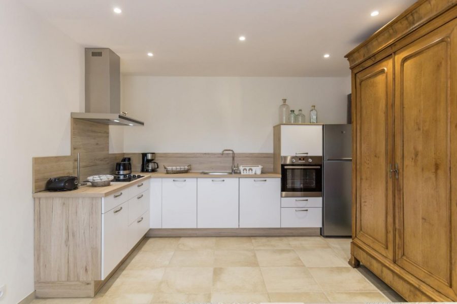 G822-a54633fd93cd4083a4aadddc23cf63fa