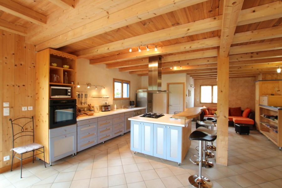 H7053-b6ae15c17de04b2788d3e5f78bdc0e04