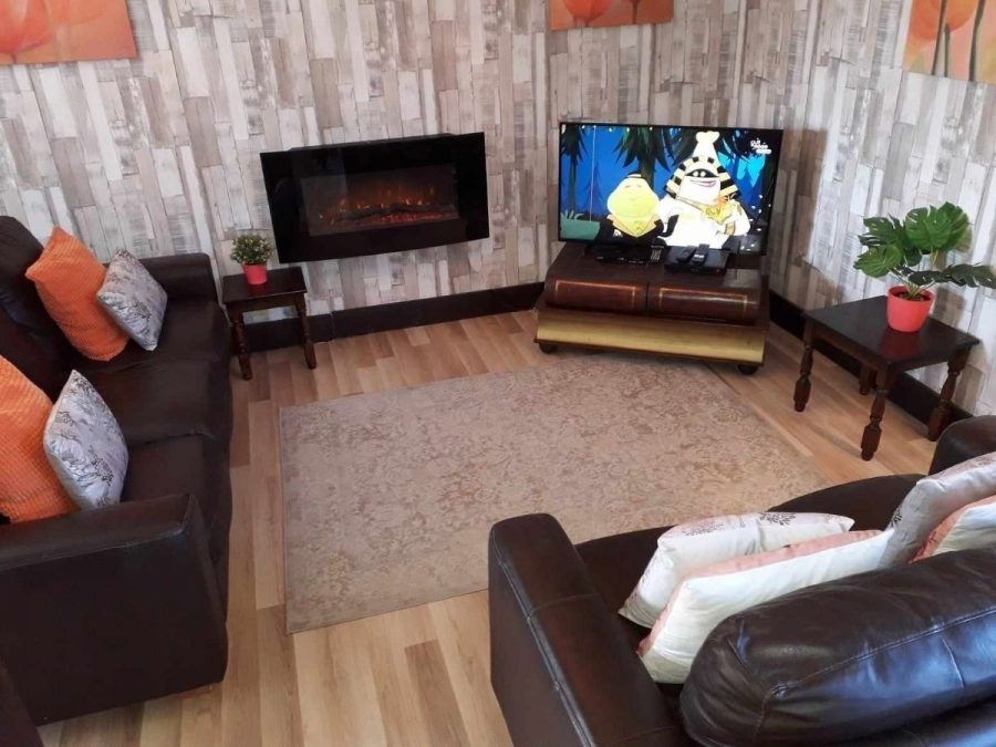 Saint-Aubin-de-Terregatte-Foxes-Farm2.5