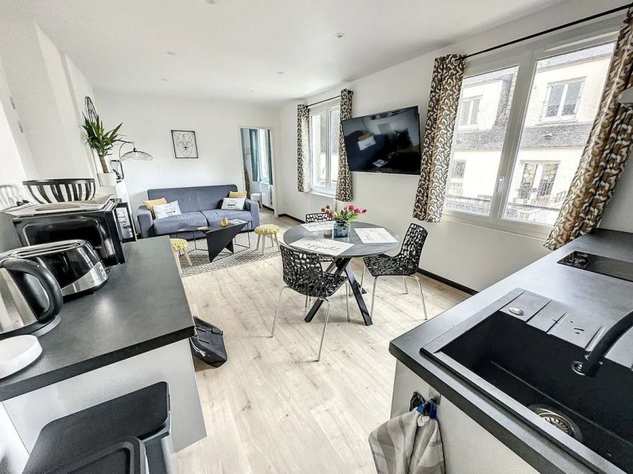 Avranches-goutte-legros-appartement-jacuzzi-interieur-2