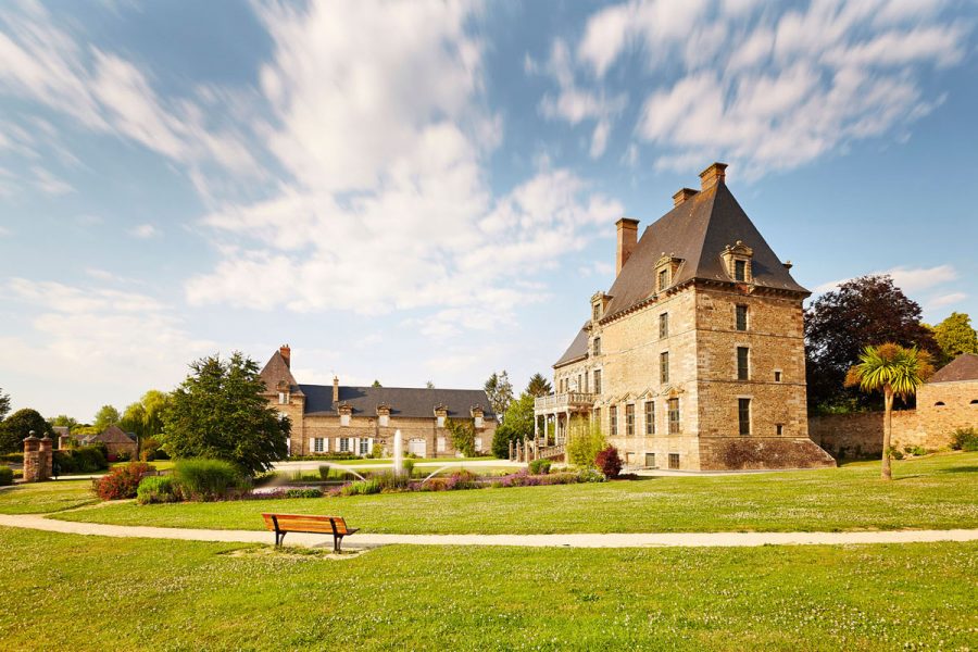 Chateau-des-Montgommery-de-Ducey–cote-jardin