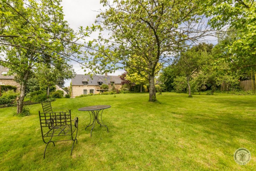 G1087-7943c3ca76a548c79ee41ac8cb0eb486