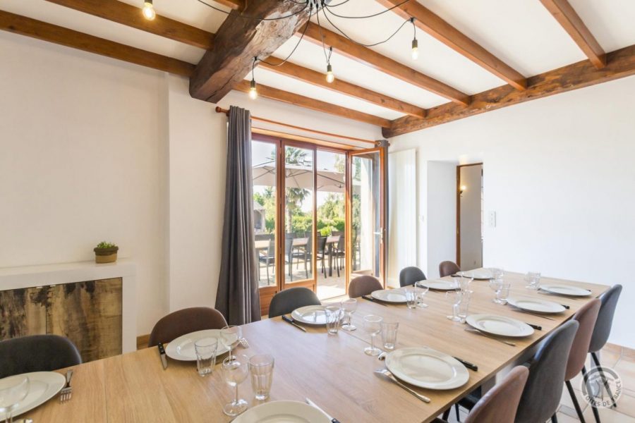 G1111-6721515400b04435bae8af425c9b7252