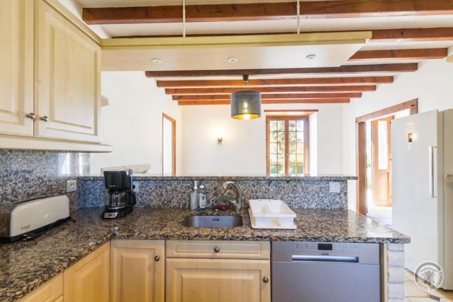 G1111-dbf30c15bbc64d49af84b15a3c347783