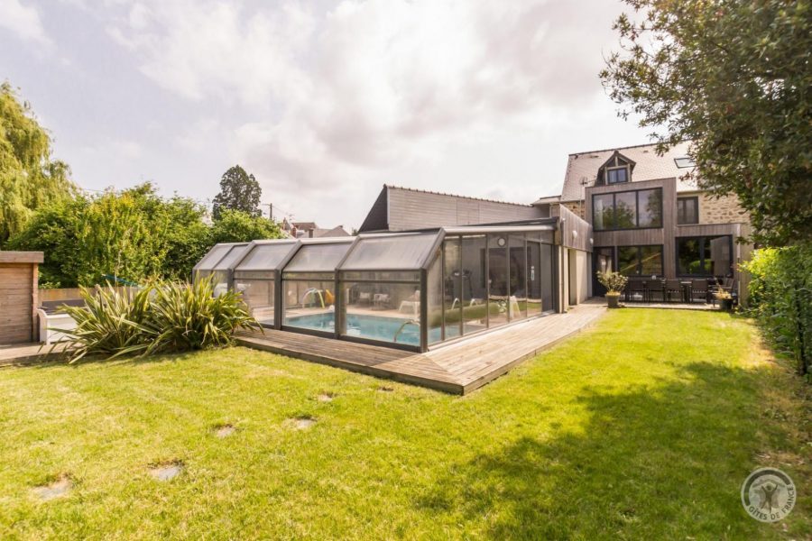 G1112-097afaf18837462fad82ec38960cfd12