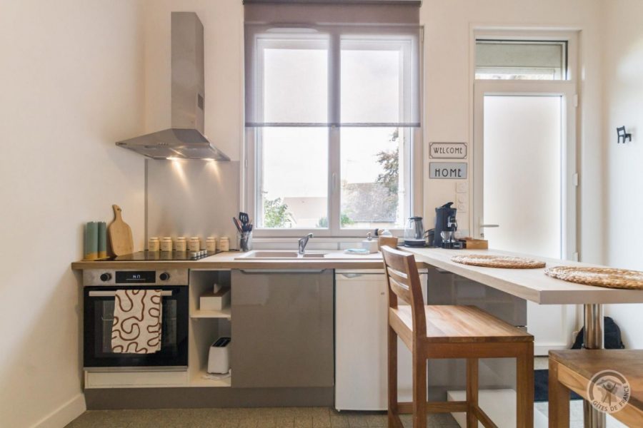 G1126-a557a004c3924584a1d7fa57b33d1aad