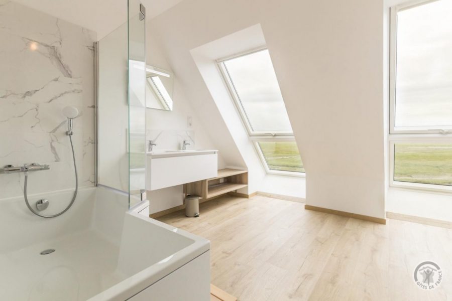 G1177-31472423977f435cad4fe32f92dc4549