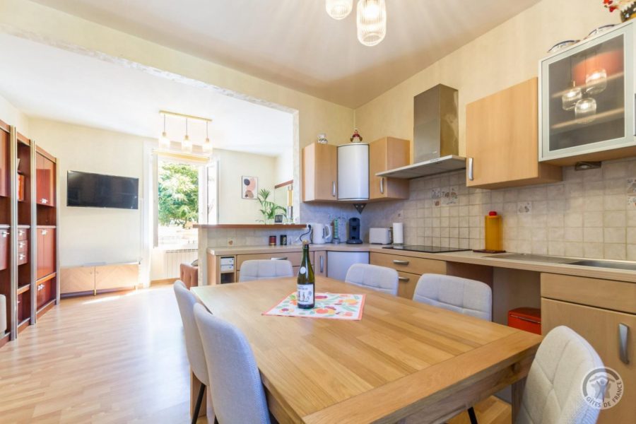 G1251-bebd1d7011f44a0690d94b2d3704b329