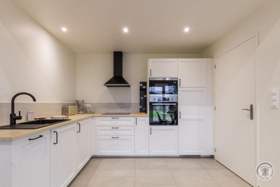 G1303-767cee9b0b1043aeaf3eb86164e15324