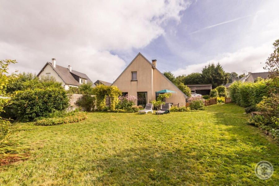 G1362-28ab563b0c94474b9b057898cfead5c6