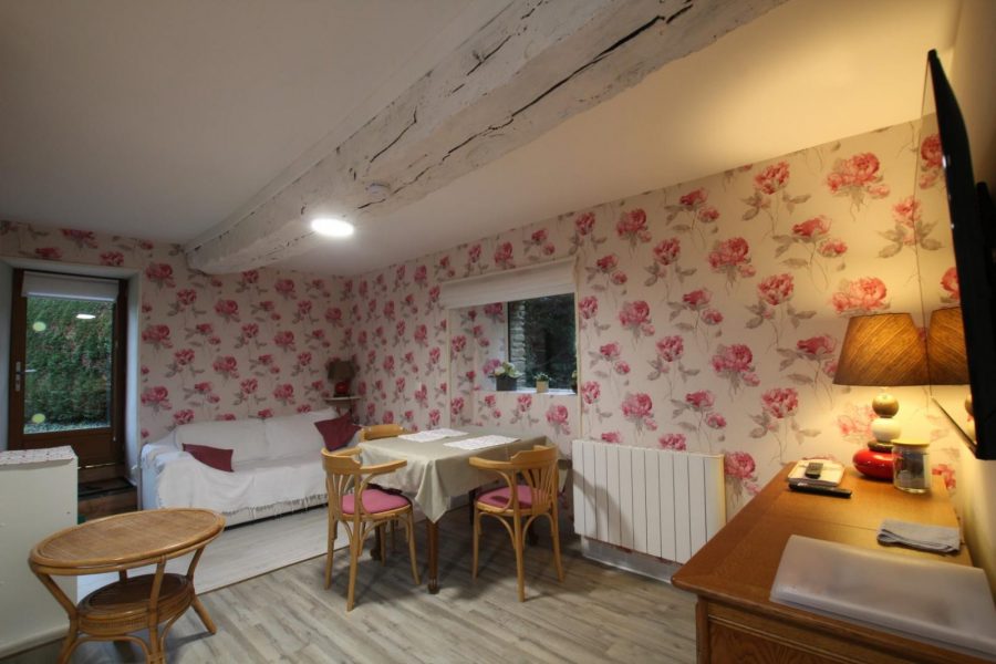 G356-4900d25edc85482a95b66cd98f570a9d