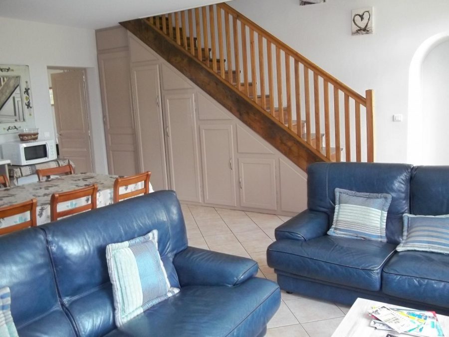 G591-220499f50df046ad88aa6b448863a4bd