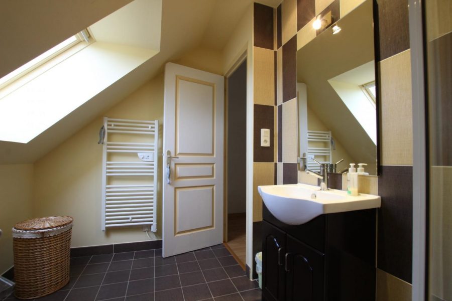 G812-d4712784923c47c2a1b5dd4a52ddc1fb