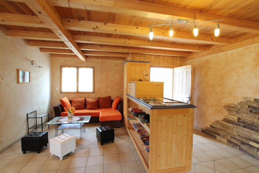 H7053-fe55023943854cca819d9c3607a57c86