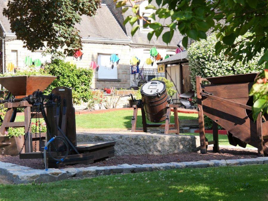 Pontorson-Jardin-des-Collections4