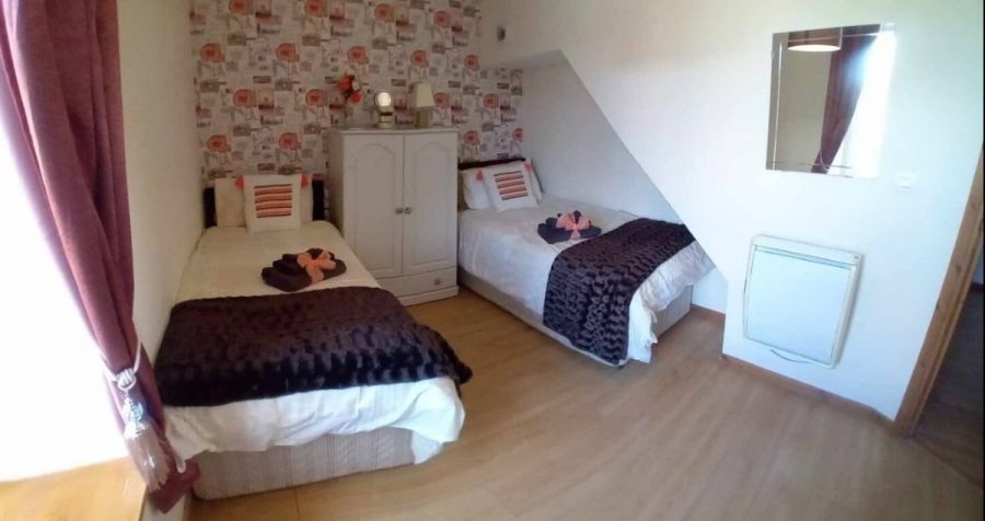 Saint-Aubin-de-Terregatte-Foxes-Farm1.4