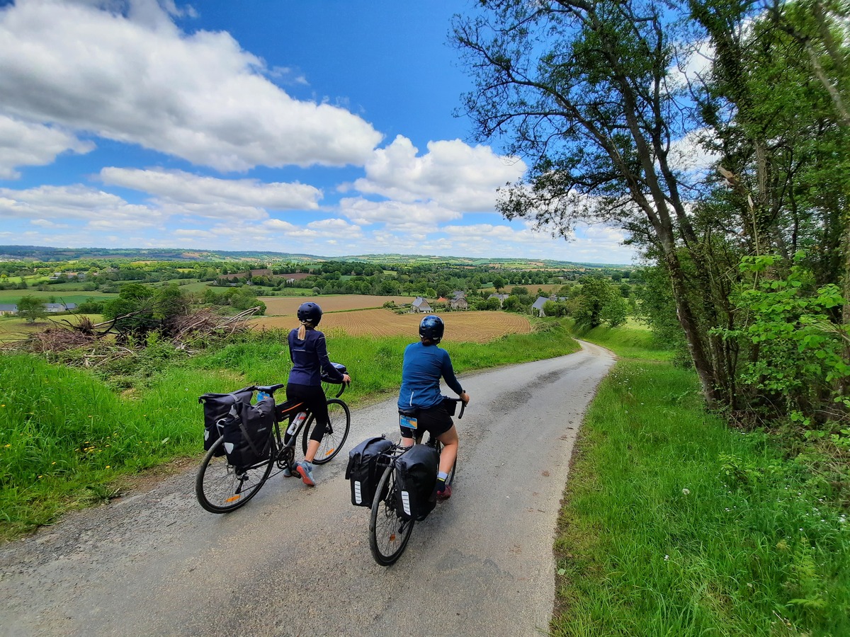 vélos sur route - à Sourdeval
