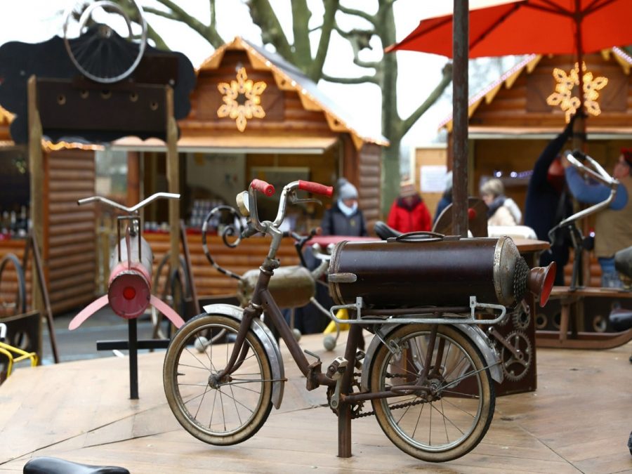 Avranches-noel2025-Lemanegeasixbicyclettes