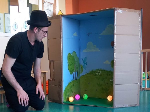 Spectacle « Une boîte ? » par la Compagnie Jong & Cie