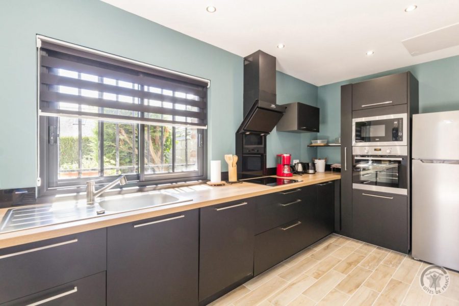 G1055-17e03c7f13e54eaf9329c17943027719