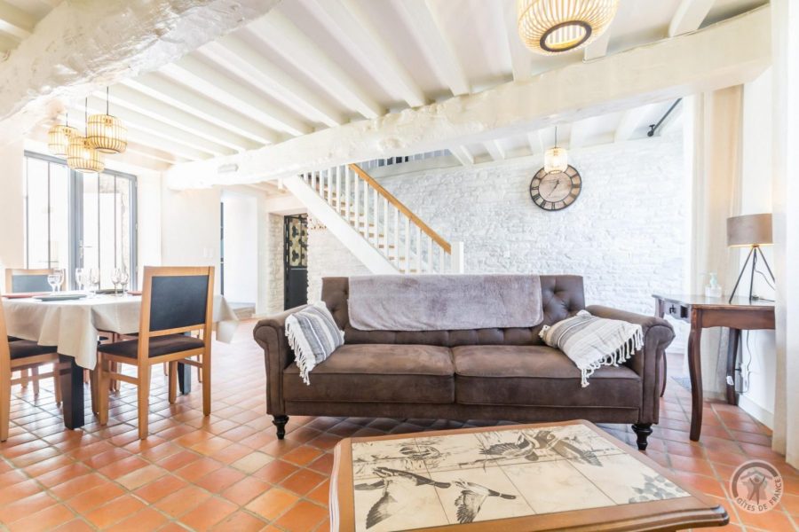 G1055-a608680b881a4bbe972a5d8391afd928