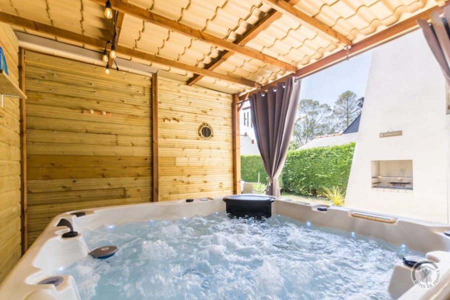 G1055-c8ee0f531e0f4a23a382c134ff478458