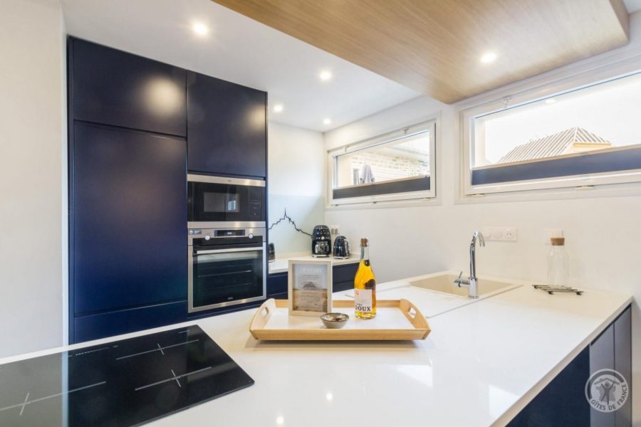 G1163-d55e1cc184e54019940301842e1e7f7e