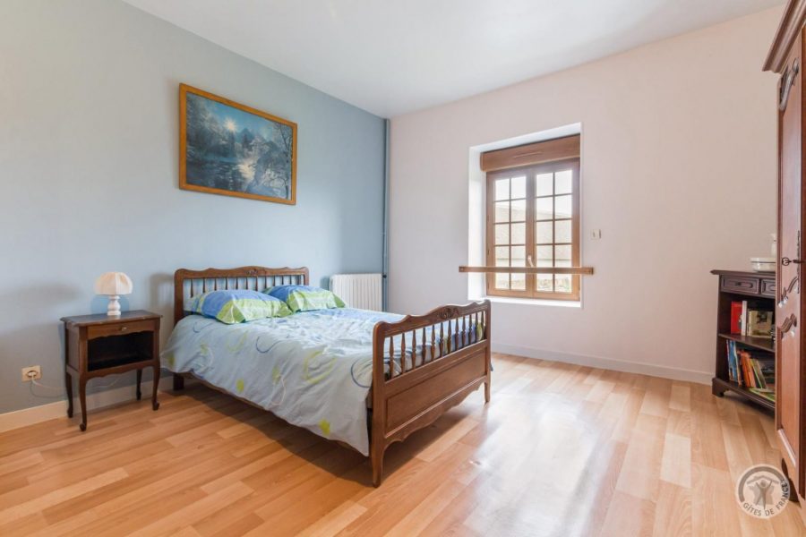 G1217-c5a767e9f6e046e1903a78d901f1fd63