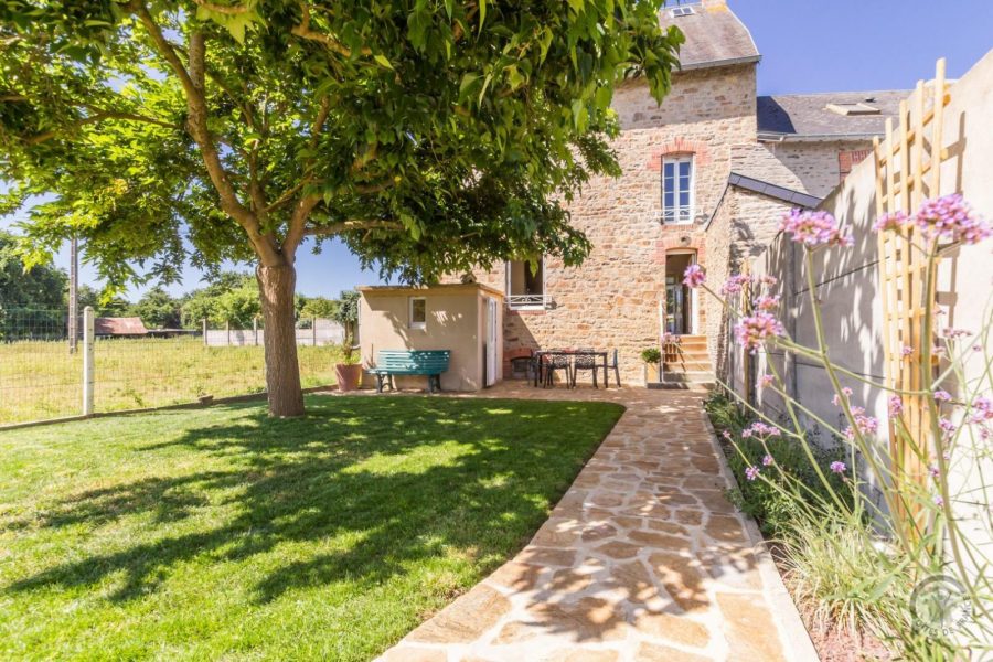 G1251-c21e2baad2264b888eaa0cad1e15185d