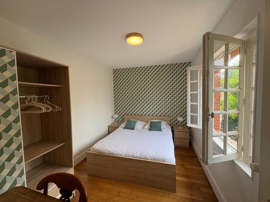 G1256-3ed0fc0449cc4f1486d849dc85758a0a