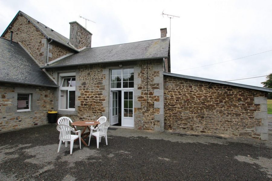 G159-1d7a76055ce5440692c2744fdb485912